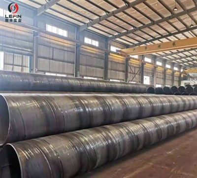 縦溶接パイプが曲がる原因と矯正方法